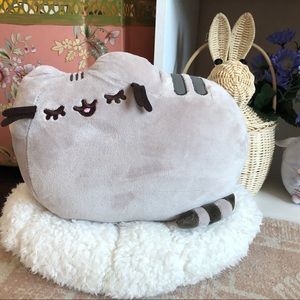 Pusheen, dreamy cat plushie, Pusheen cat plushie